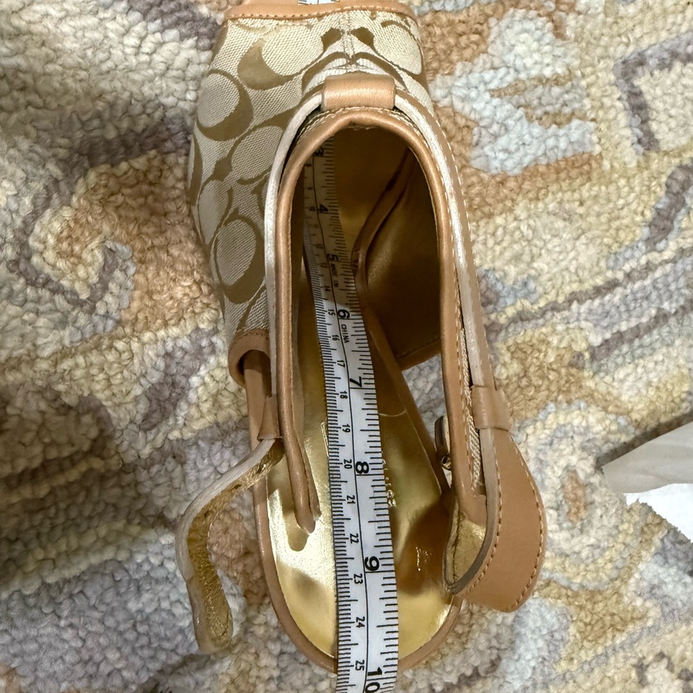 Coach Women’s Heels Size 8.5 (Fit Like 7) Beige Signature Canvas Peep Toe - Picture 9 of 9